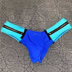 Beach Bunny ruched bikini bottom